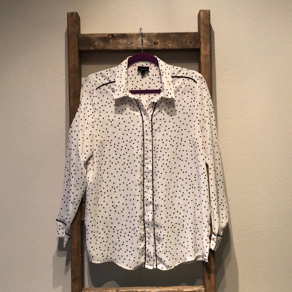 Women’s white with black polkadots button up